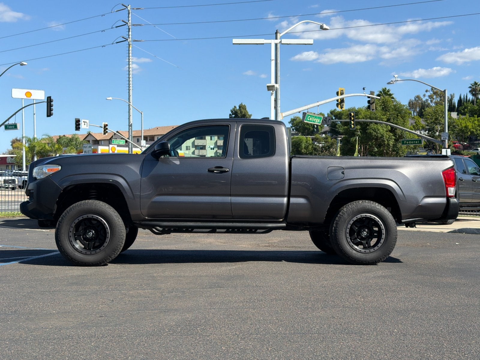2016 Toyota Tacoma SR