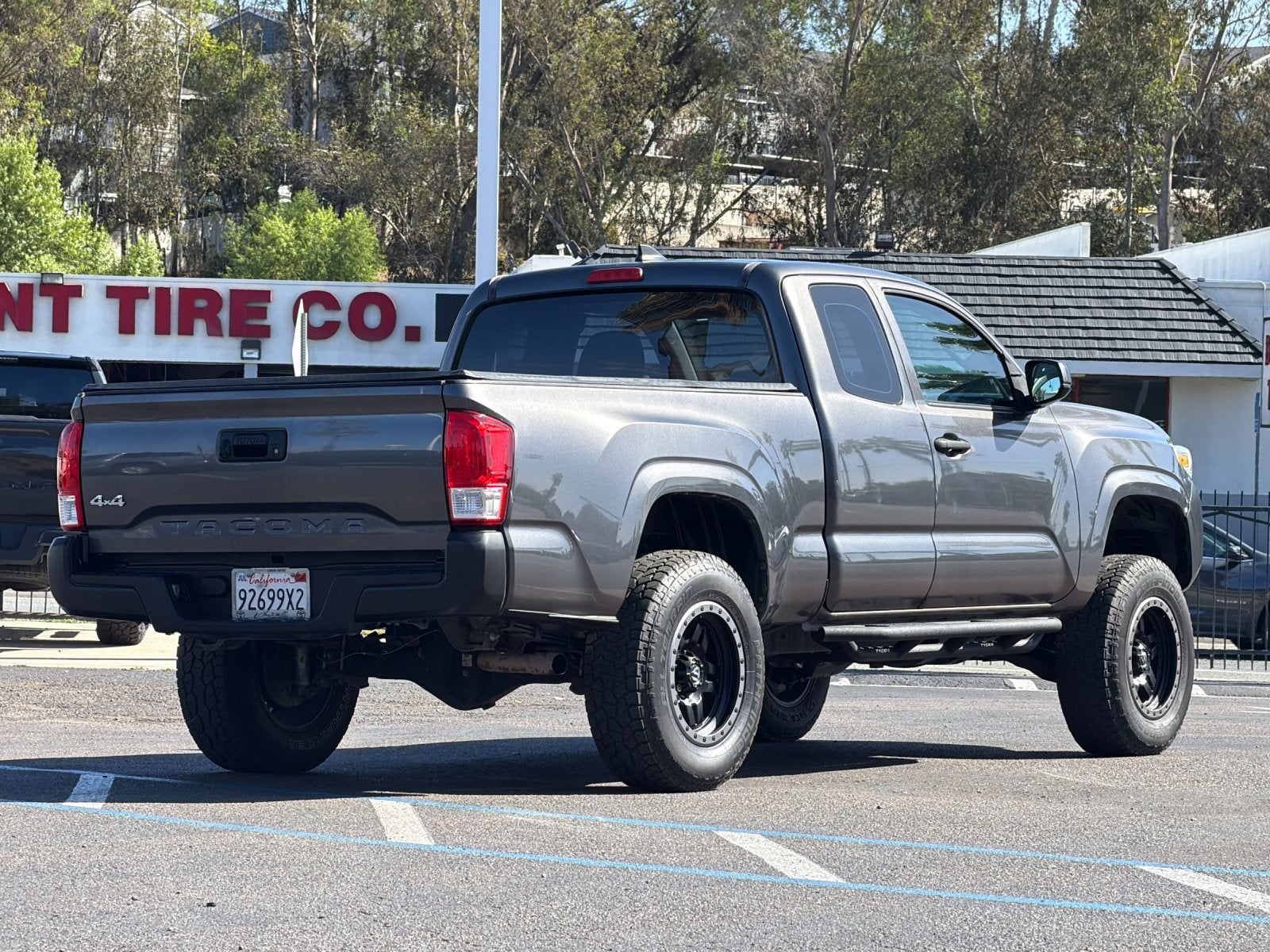 2016 Toyota Tacoma SR