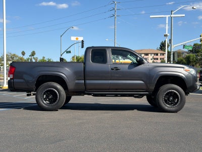 2016 Toyota Tacoma SR