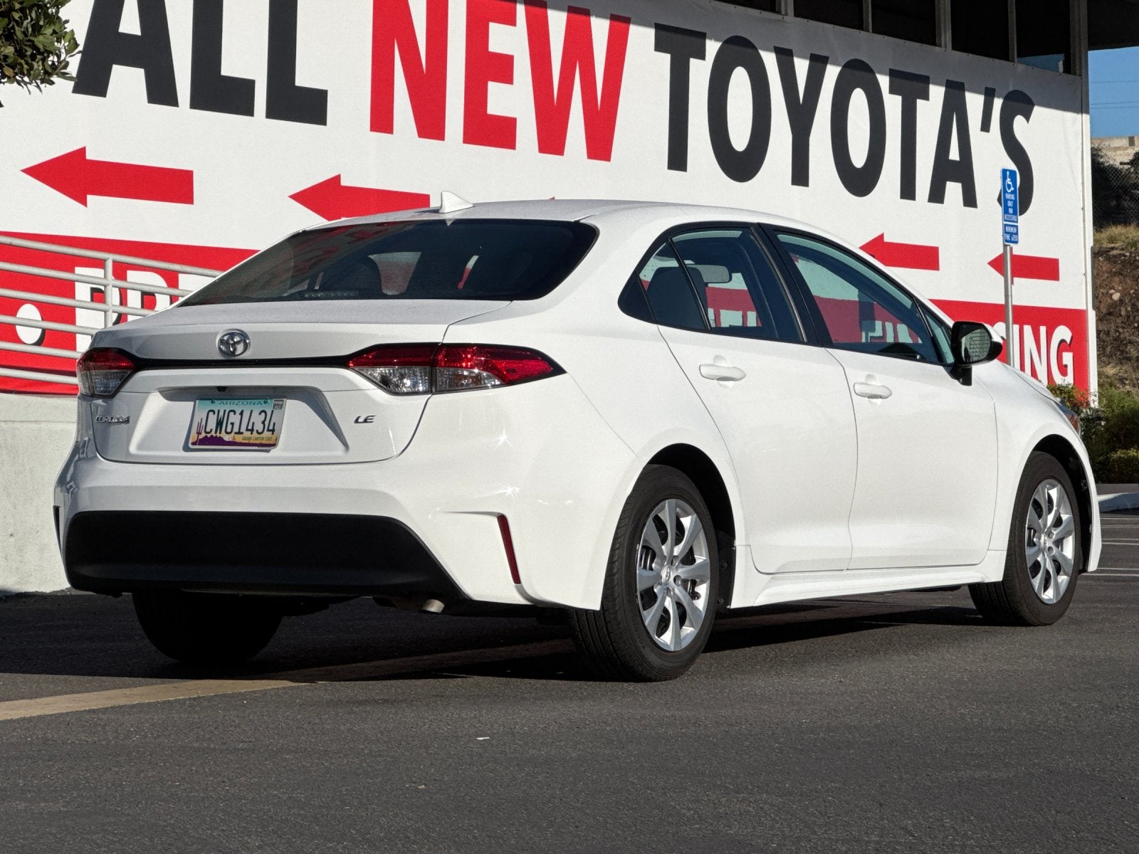 2025 Toyota Corolla LE
