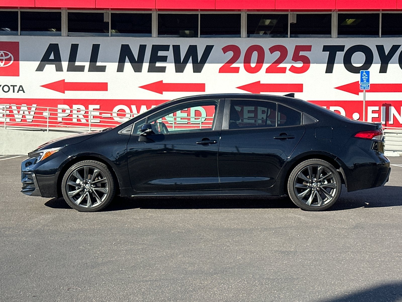 2025 Toyota Corolla SE