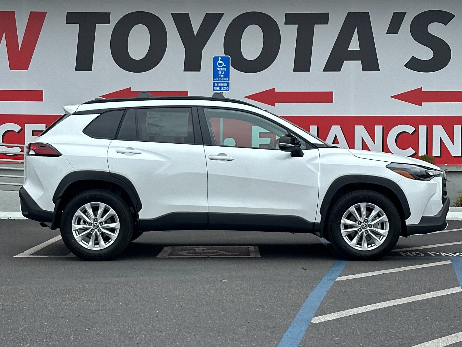 2026 Toyota Corolla Cross LE