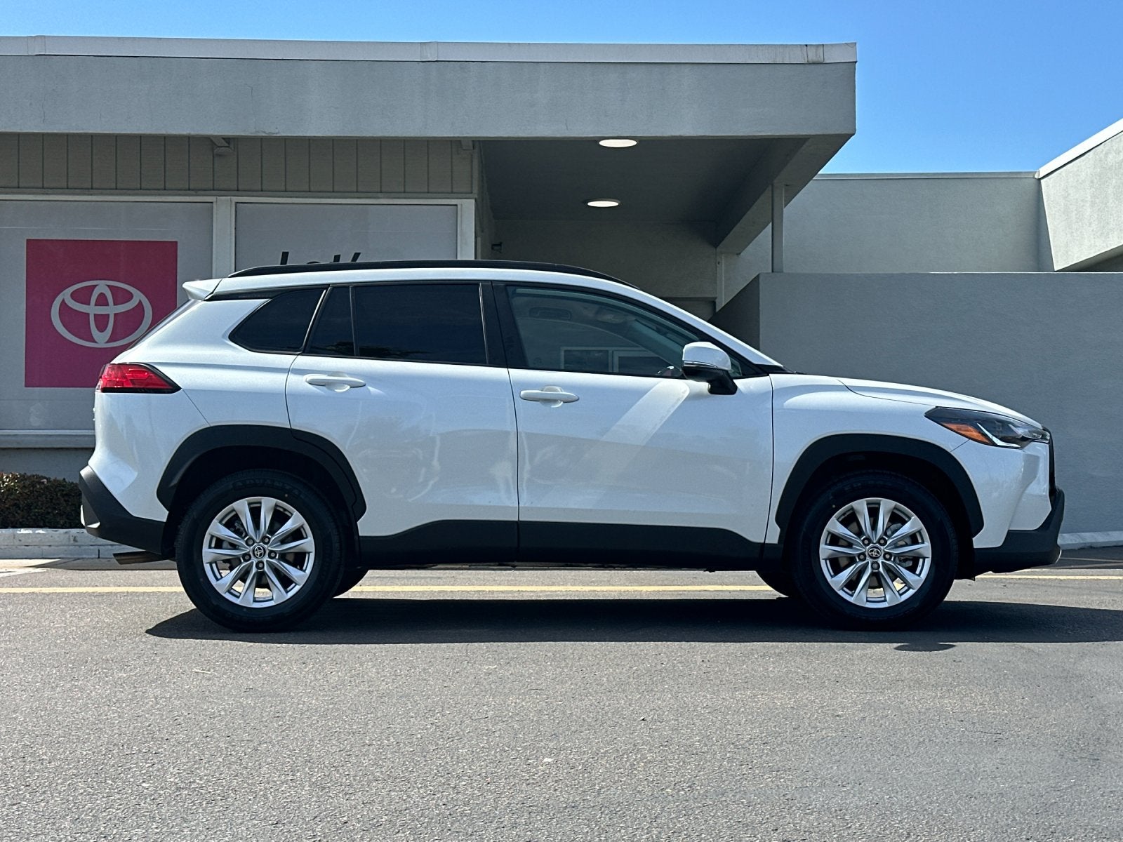 2023 Toyota Corolla Cross LE