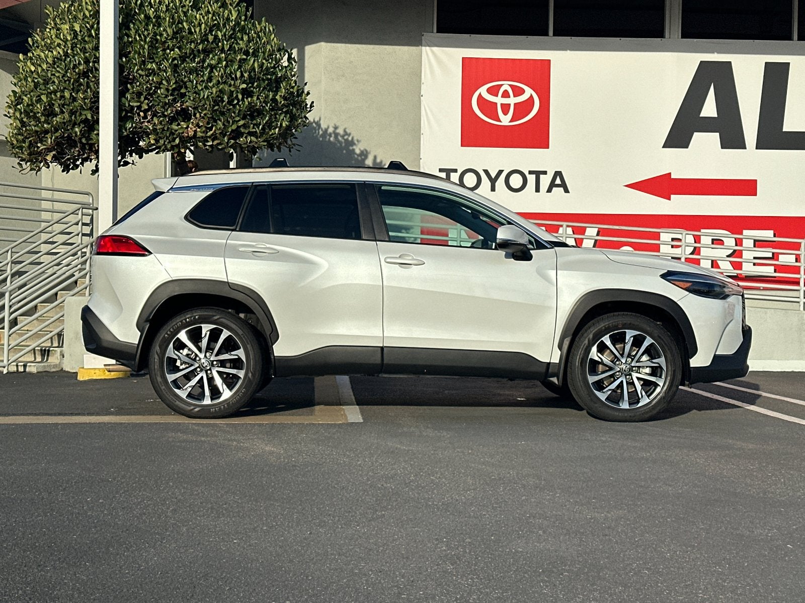 2024 Toyota Corolla Cross XLE