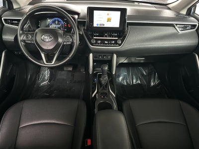 2025 Toyota Corolla Cross XLE