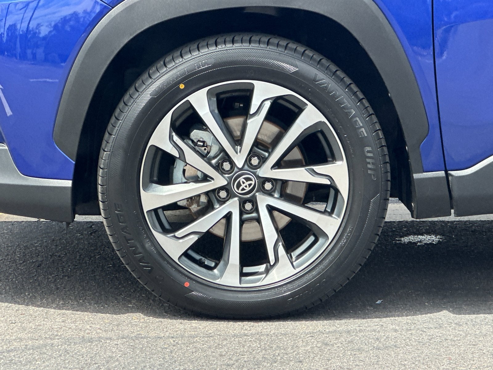 2025 Toyota Corolla Cross XLE