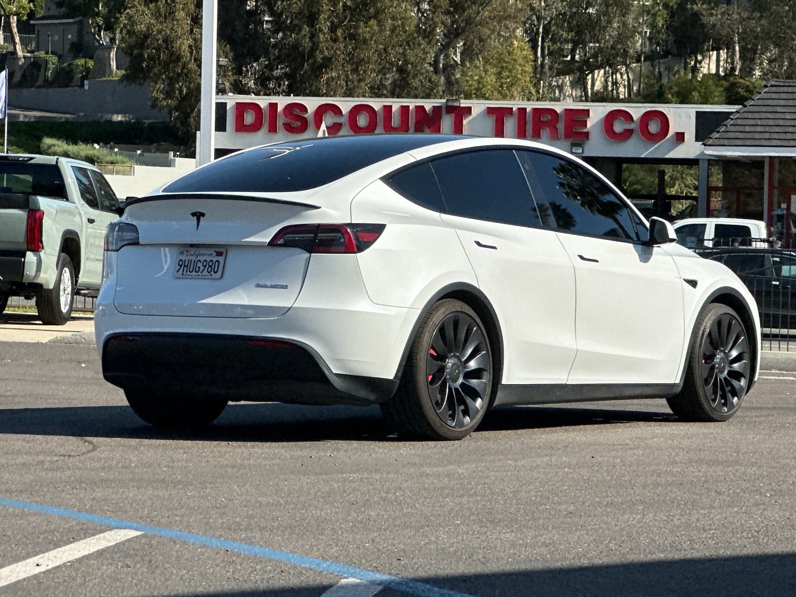 2023 Tesla Model Y Performance
