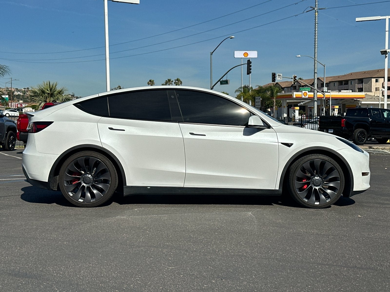 2023 Tesla Model Y Performance