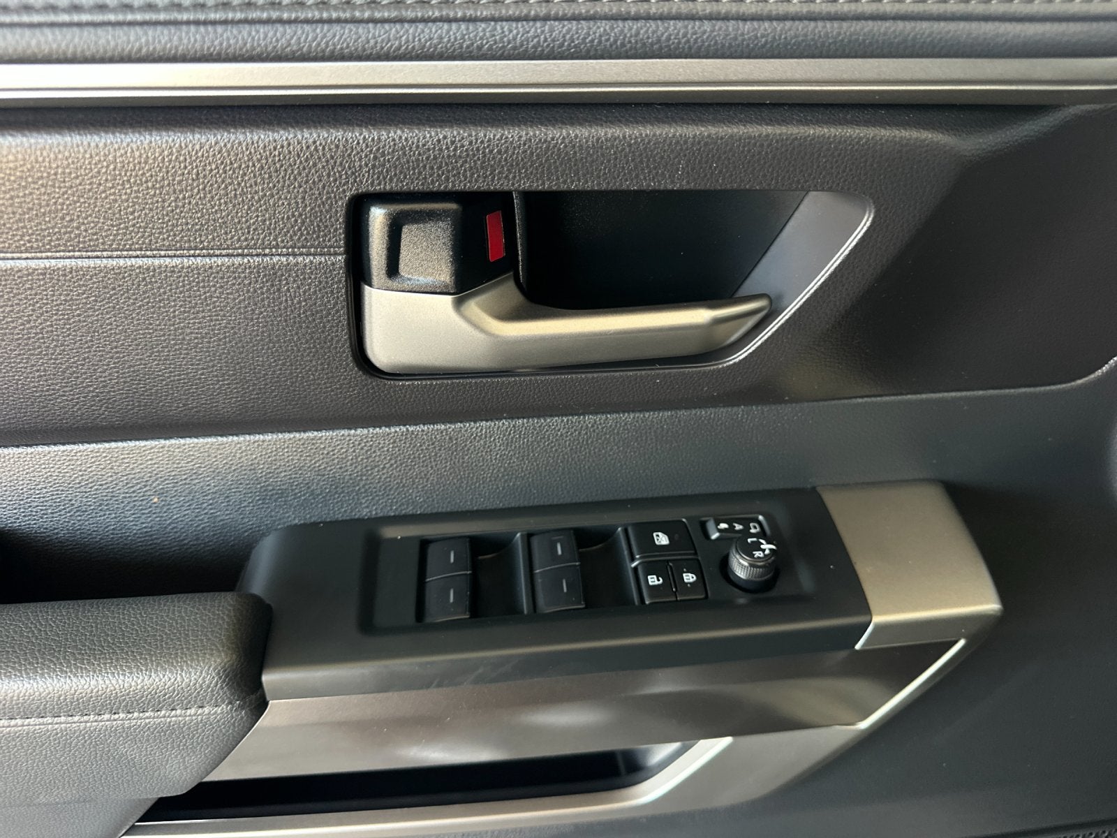 2026 Toyota Sequoia SR5