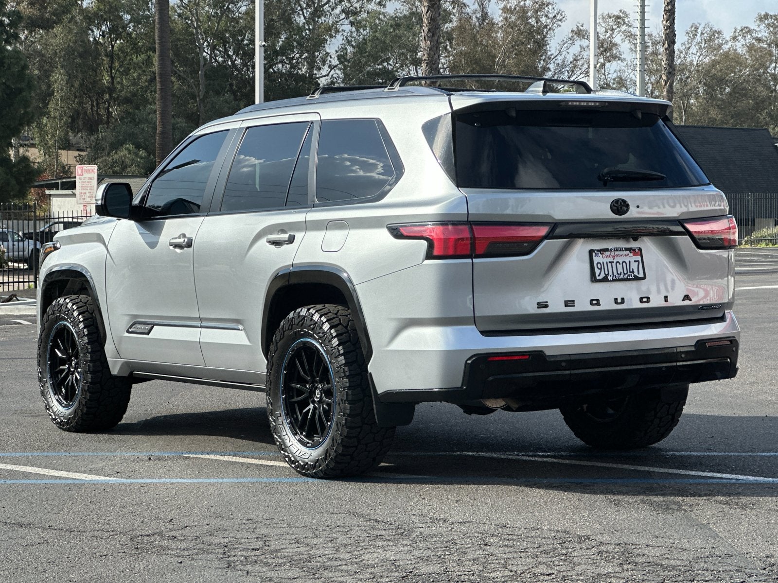 2025 Toyota Sequoia Platinum Hybrid