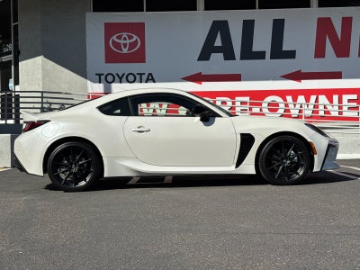 2025 Toyota GR86 Premium