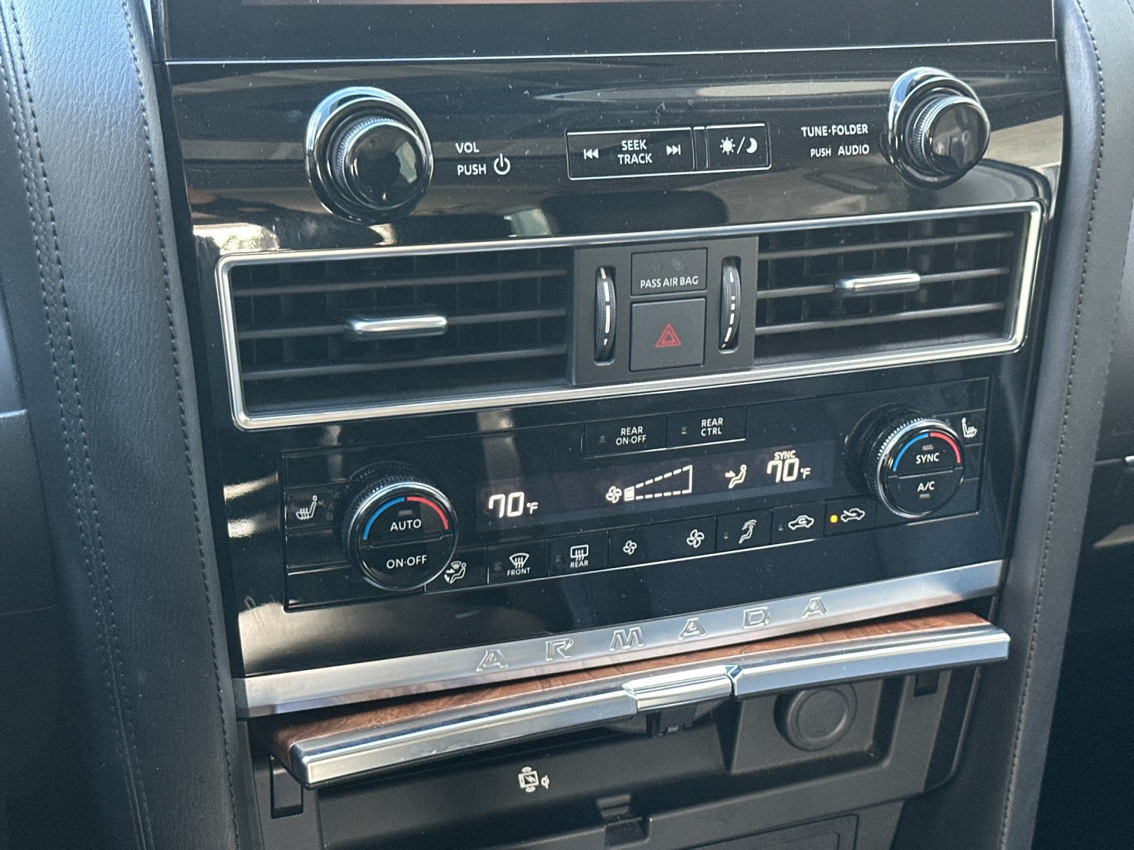 2023 Nissan Armada SL