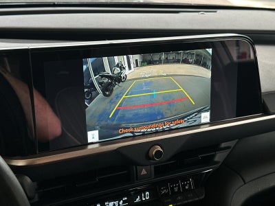 2025 Toyota Crown Signia XLE