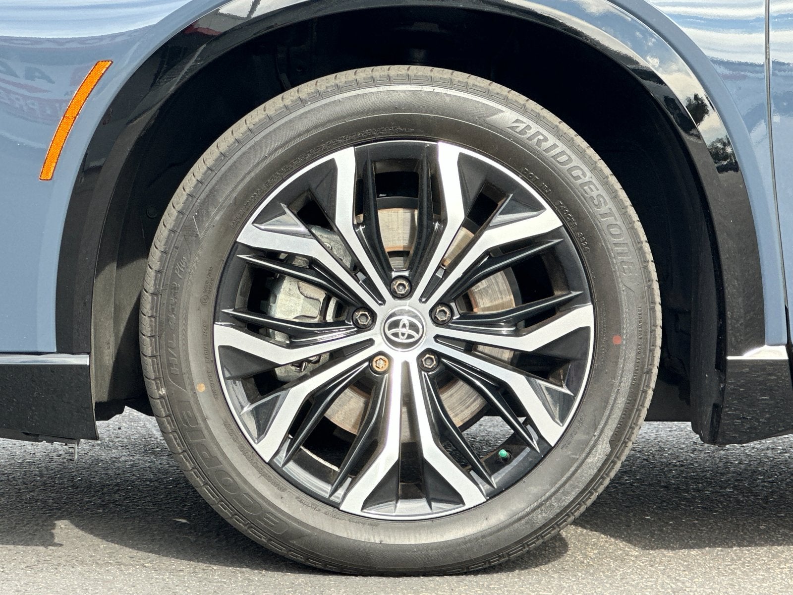 2025 Toyota Crown Signia XLE