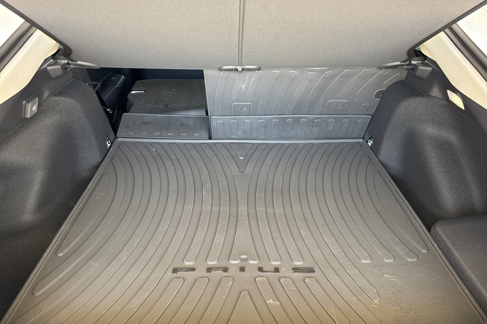 2027 Toyota Prius Plug-In Hybrid SE
