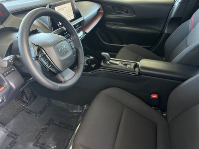 2026 Toyota Prius Plug-In Hybrid SE