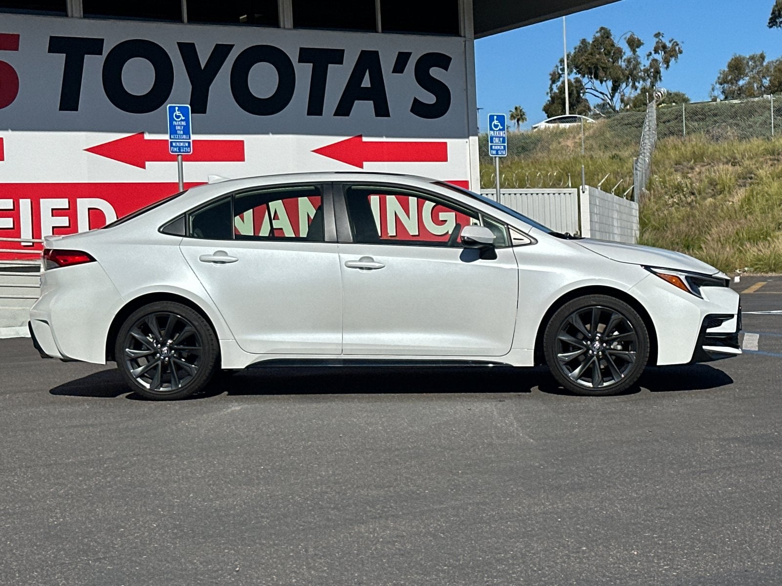 2025 Toyota Corolla Hybrid SE