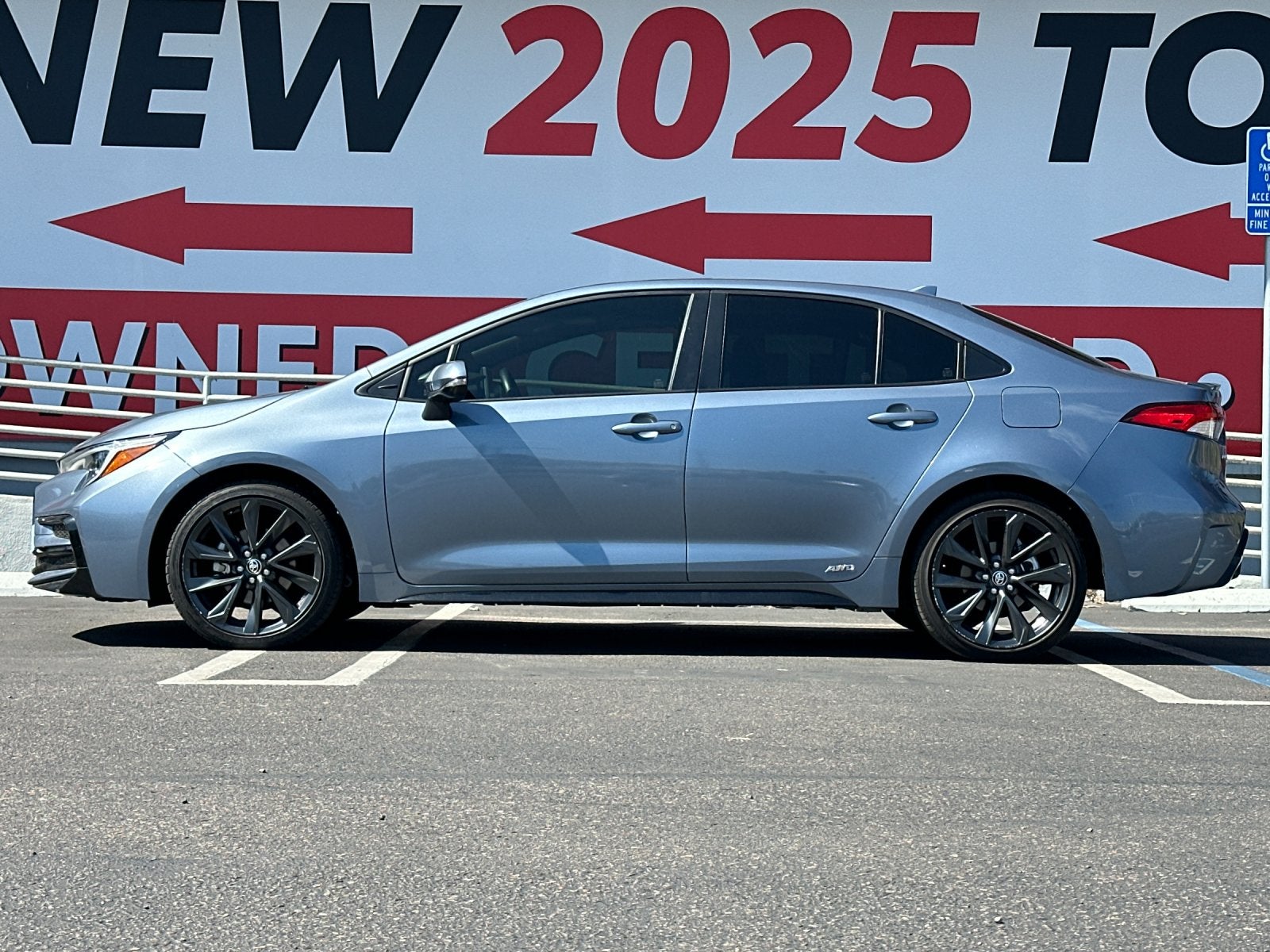 2025 Toyota Corolla Hybrid SE