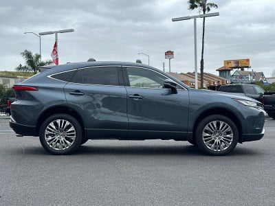 2023 Toyota Venza XLE