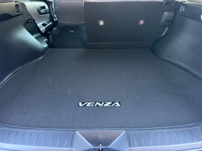 2023 Toyota Venza LE