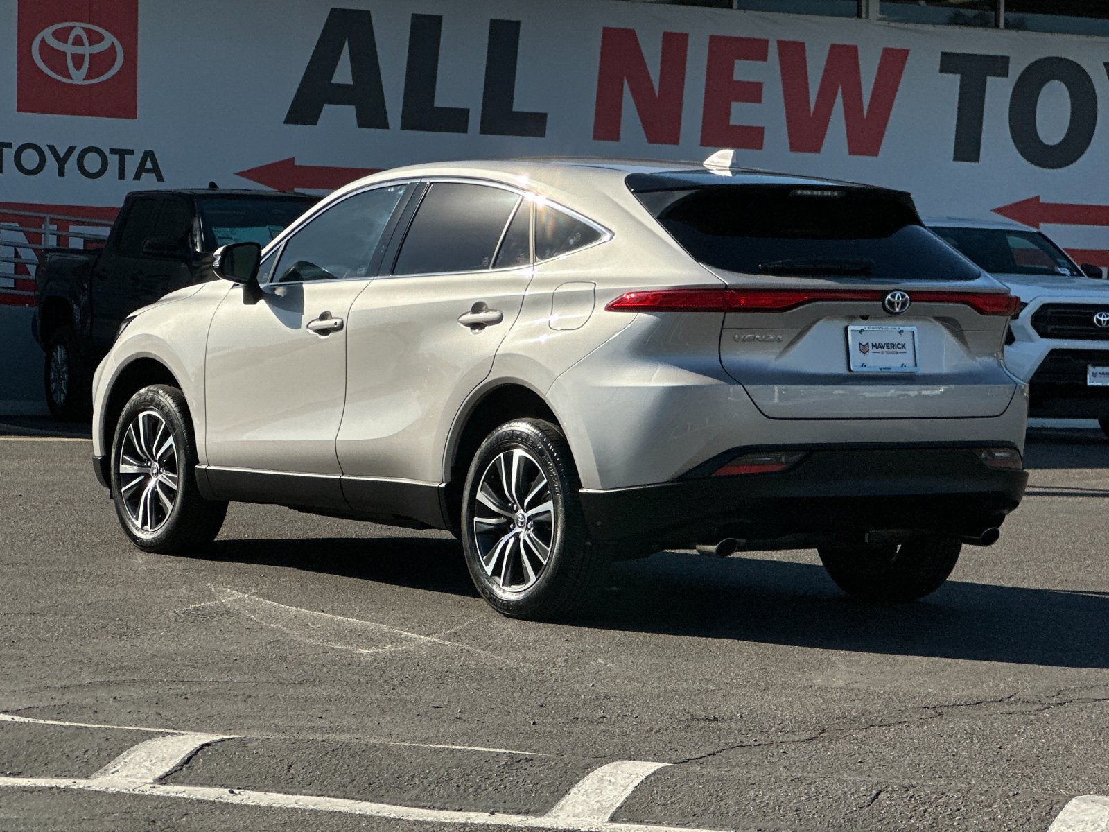2023 Toyota Venza LE