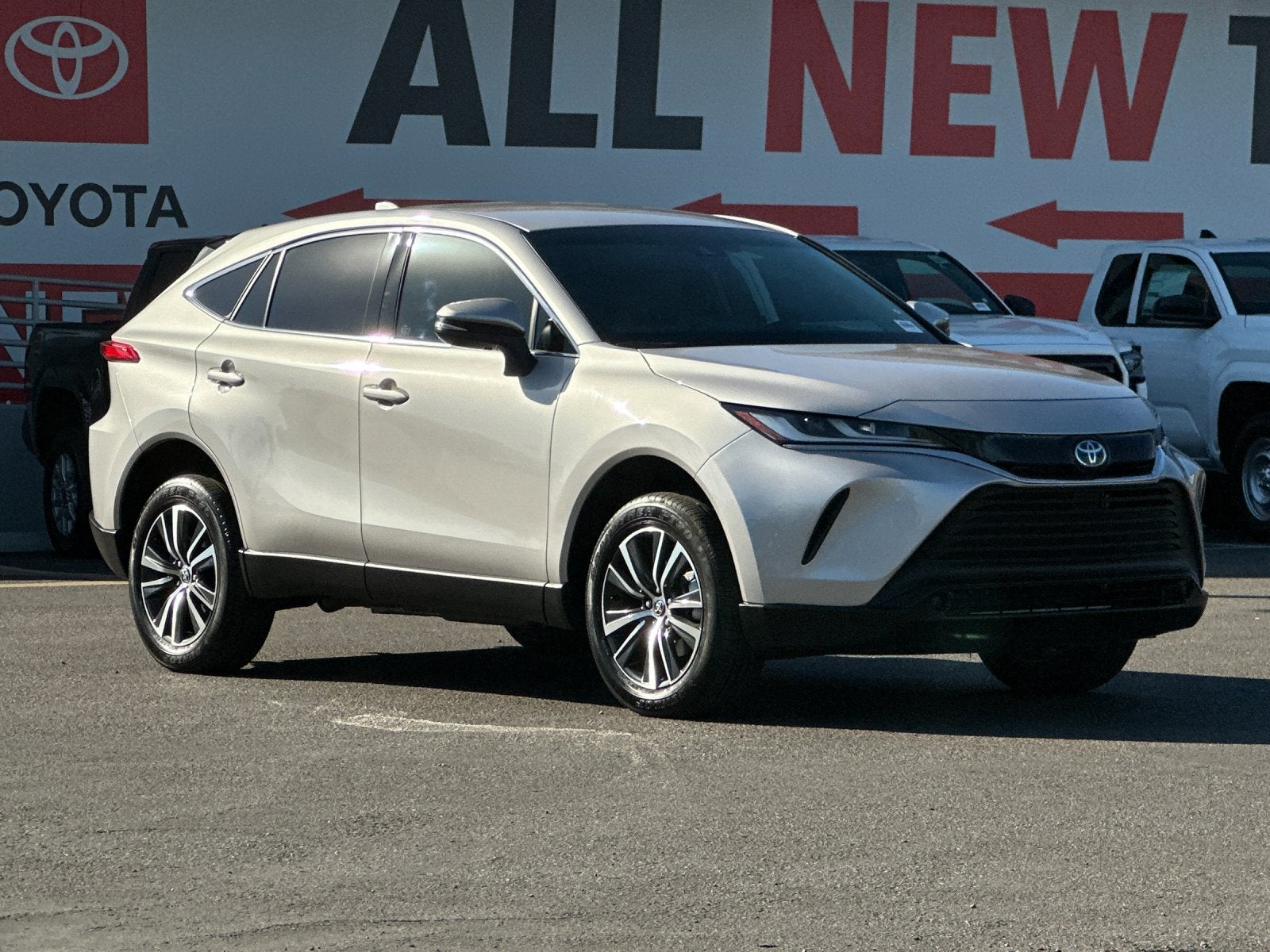 2023 Toyota Venza LE
