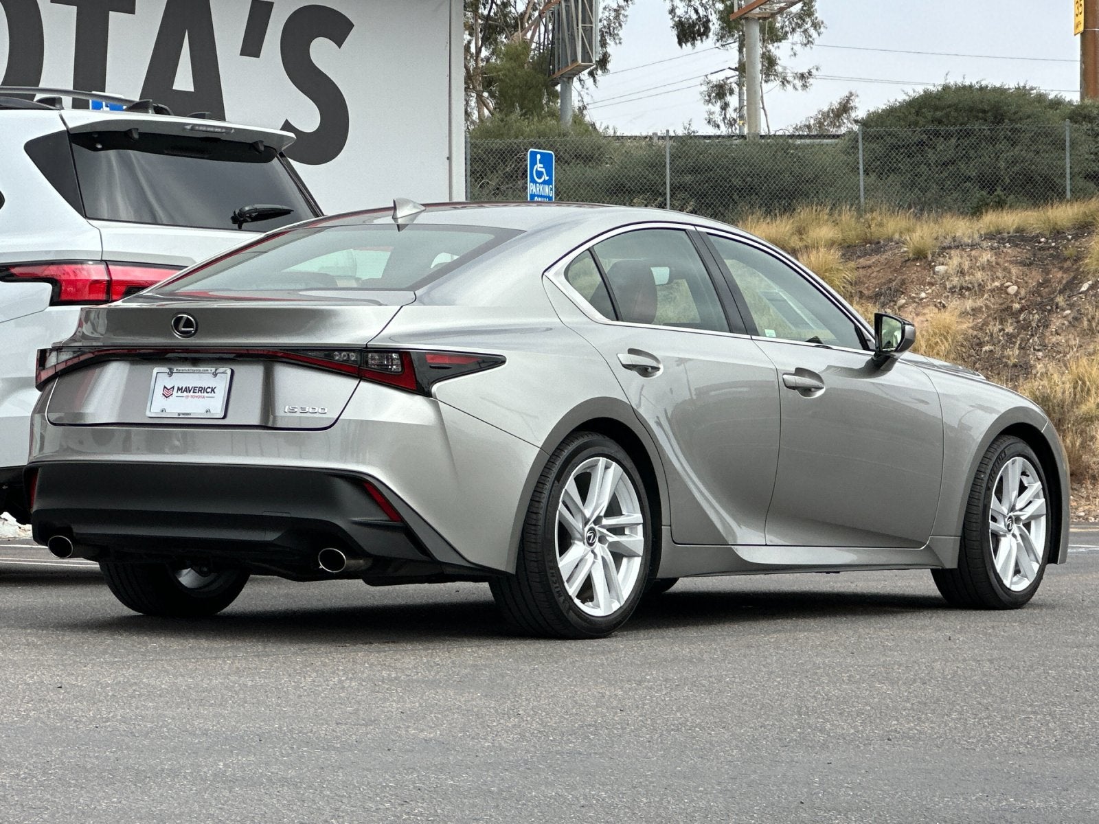 2023 Lexus IS 300