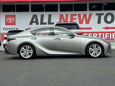 2023 Lexus IS 300