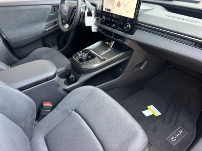 2026 Toyota C-HR XSE