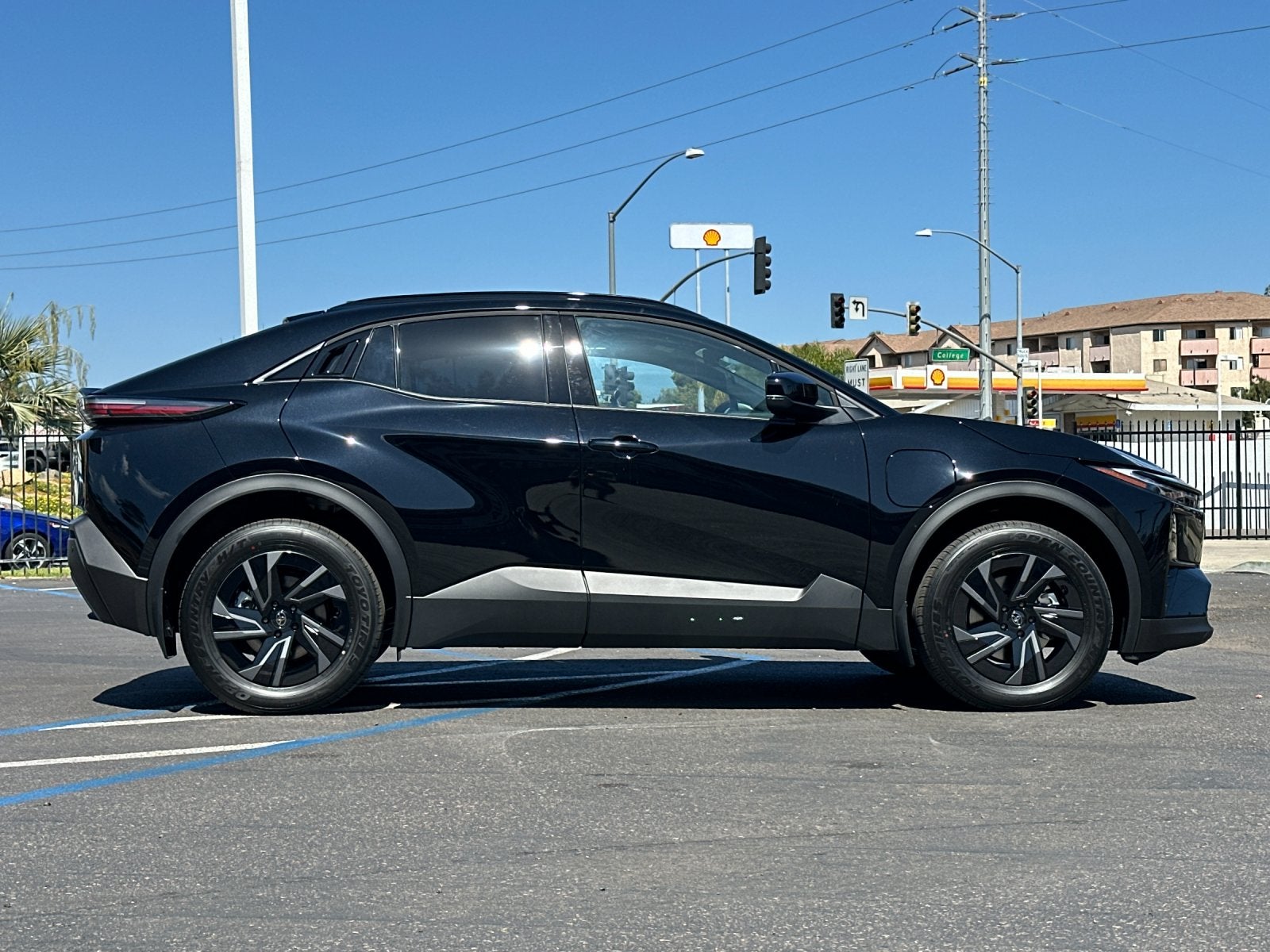 2026 Toyota C-HR SE