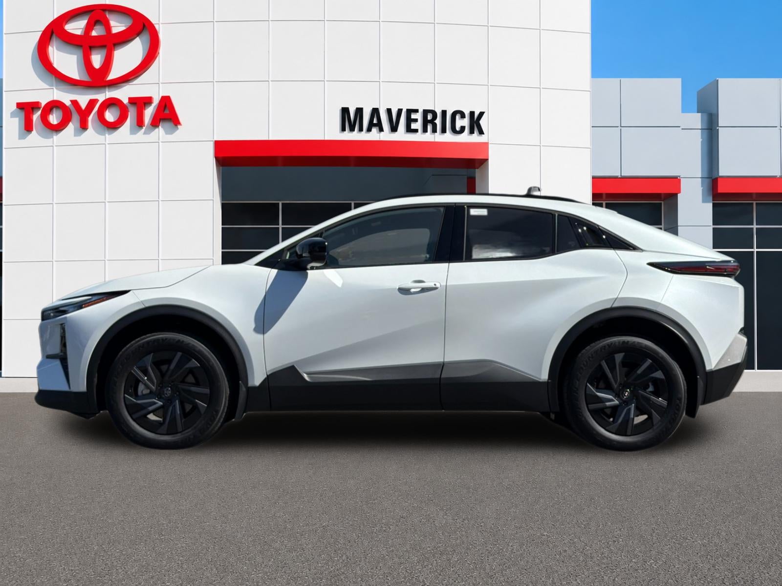 2027 Toyota C-HR SE