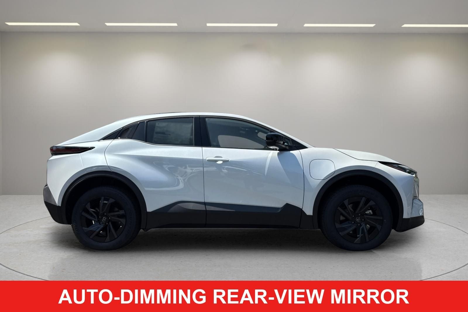 2026 Toyota C-HR SE
