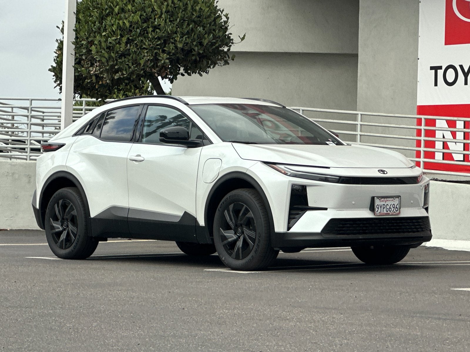 2026 Toyota C-HR SE