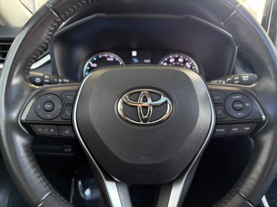 2022 Toyota RAV4 Hybrid XLE Premium