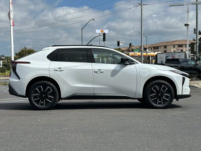 2026 Toyota bZ XLE Plus