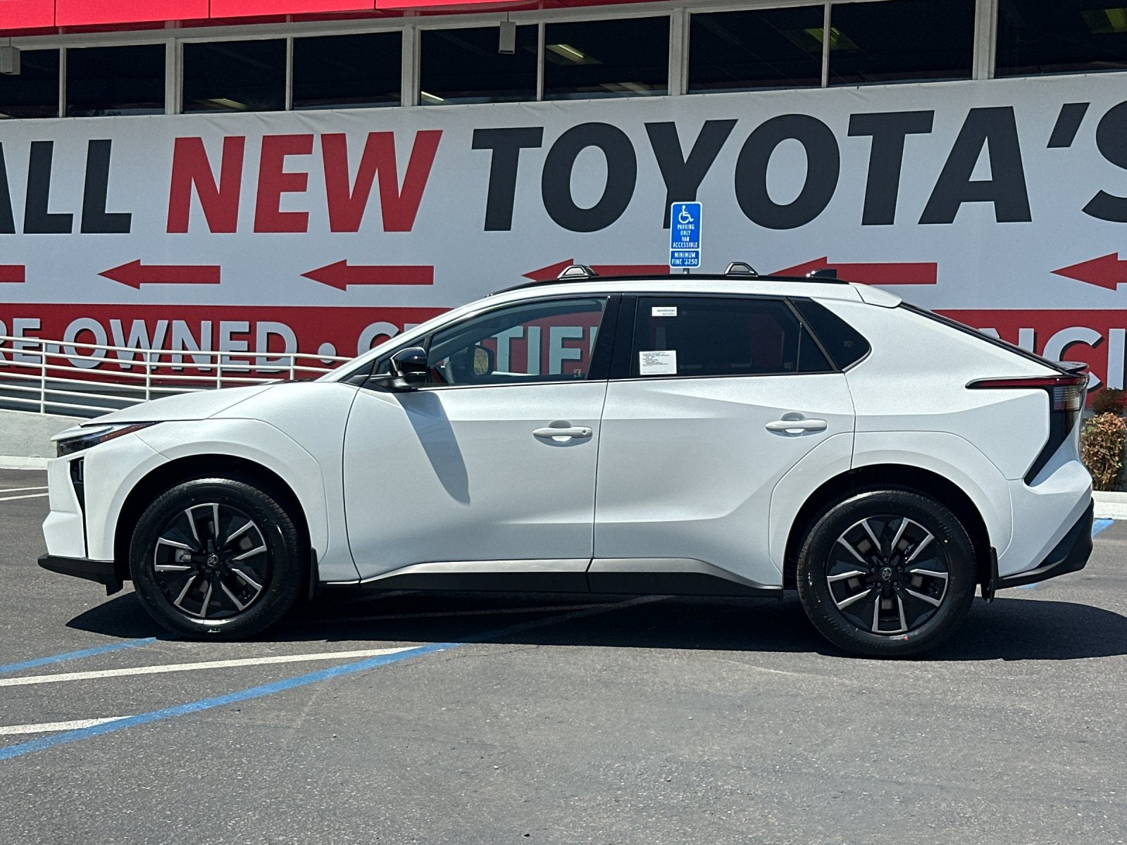 2026 Toyota bZ XLE Plus