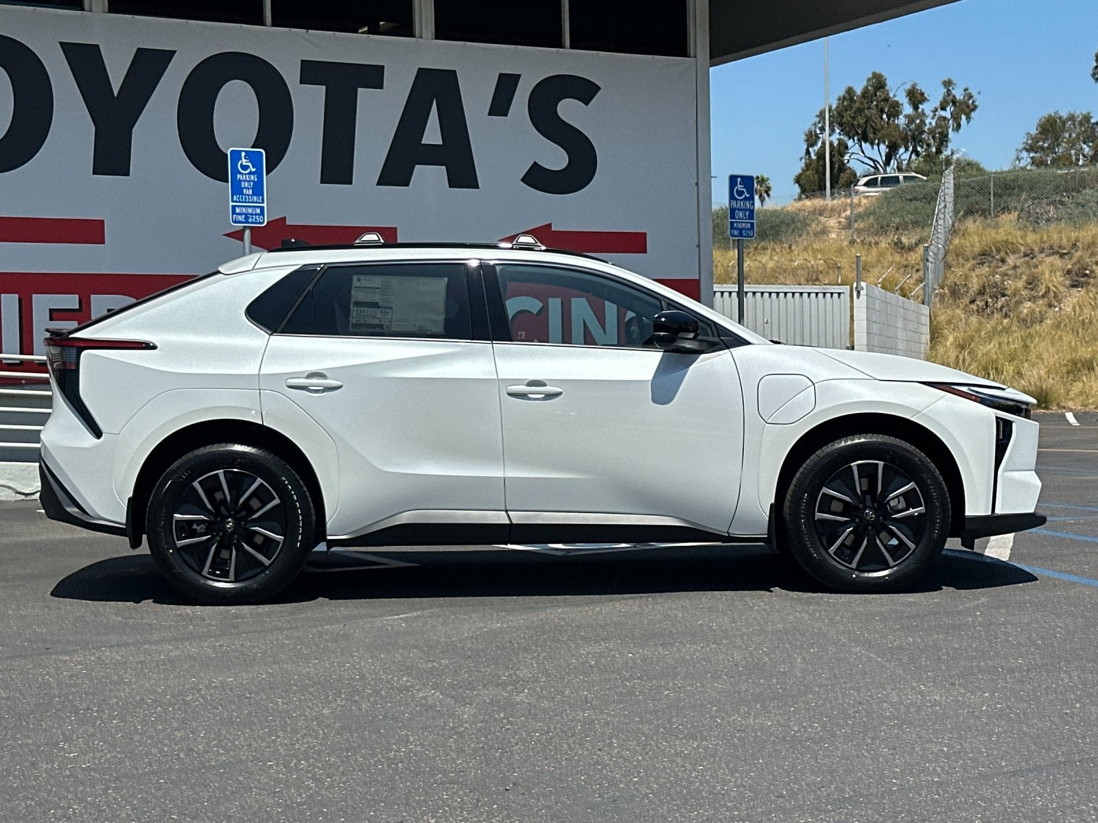 2026 Toyota bZ XLE Plus
