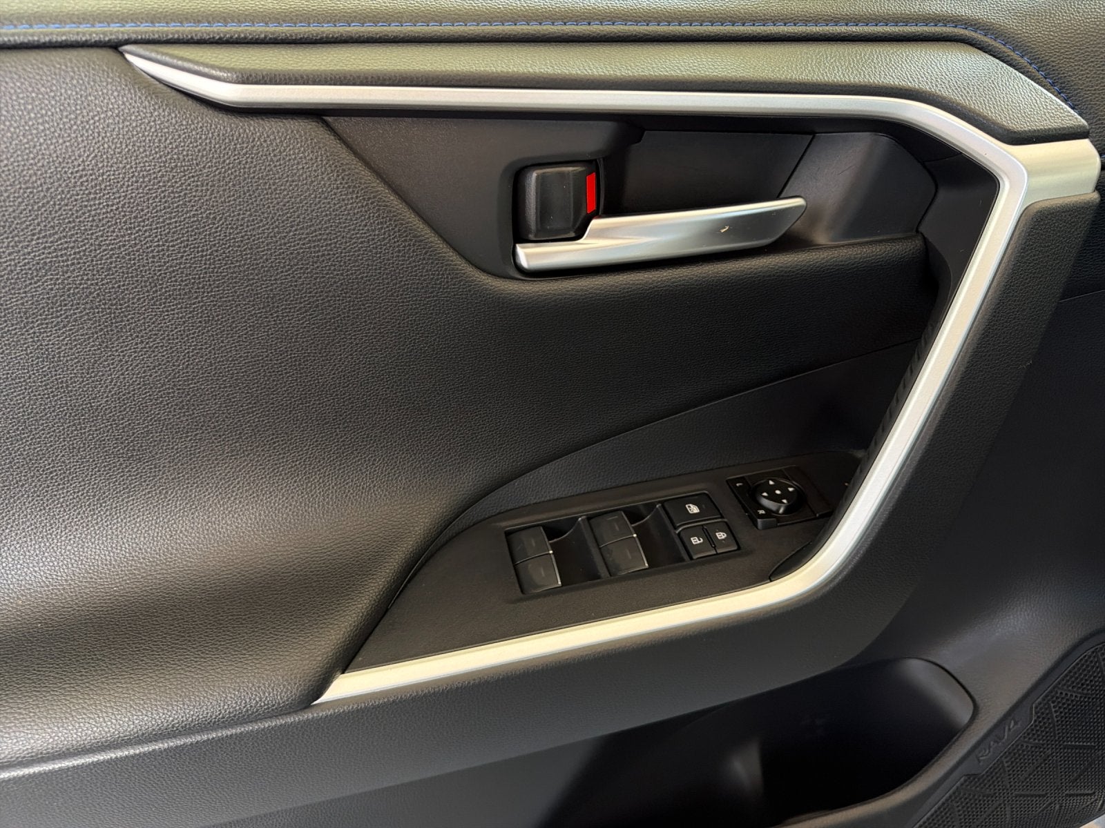 2025 Toyota RAV4 Hybrid XSE