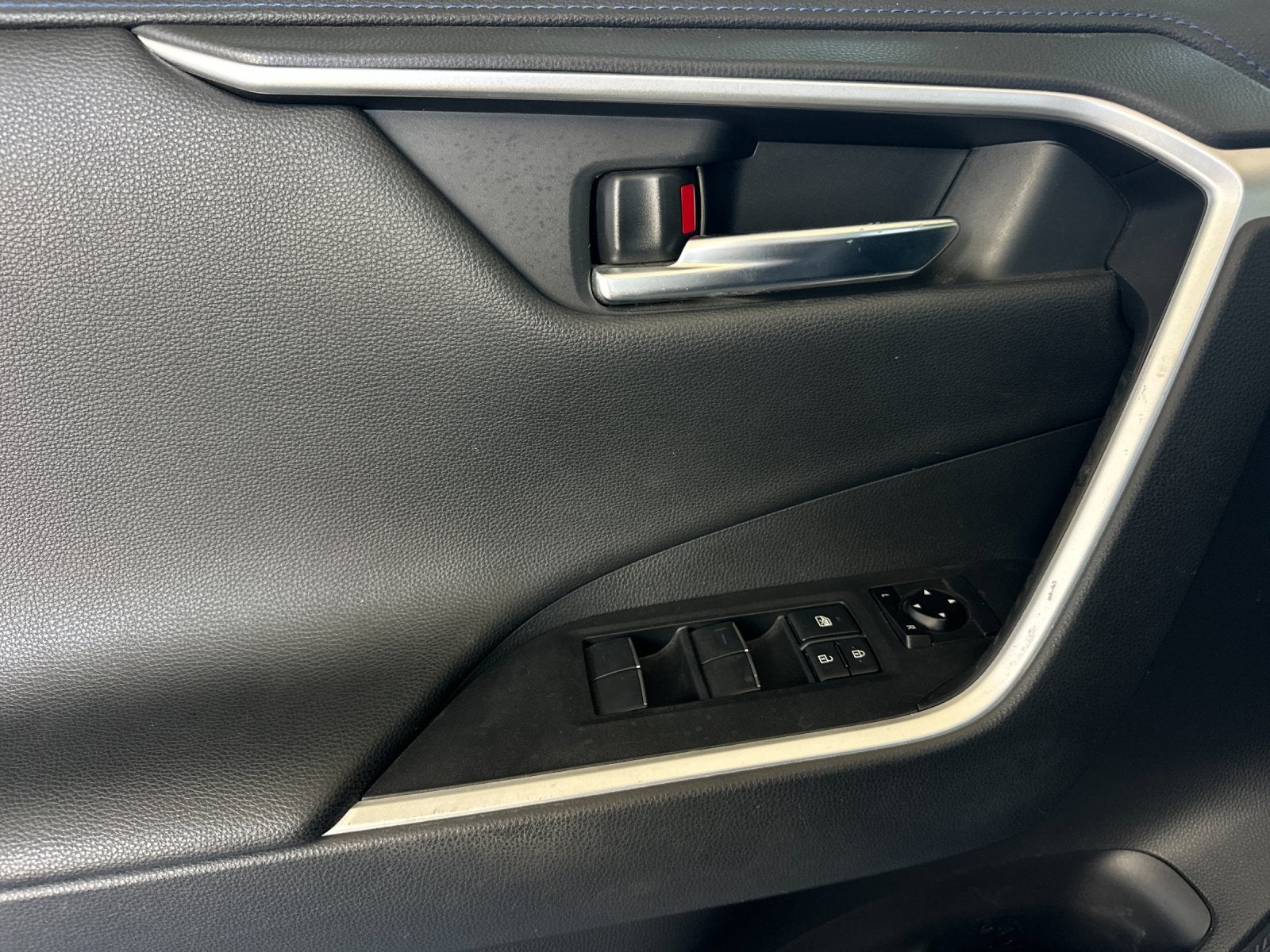 2019 Toyota RAV4 Hybrid XSE
