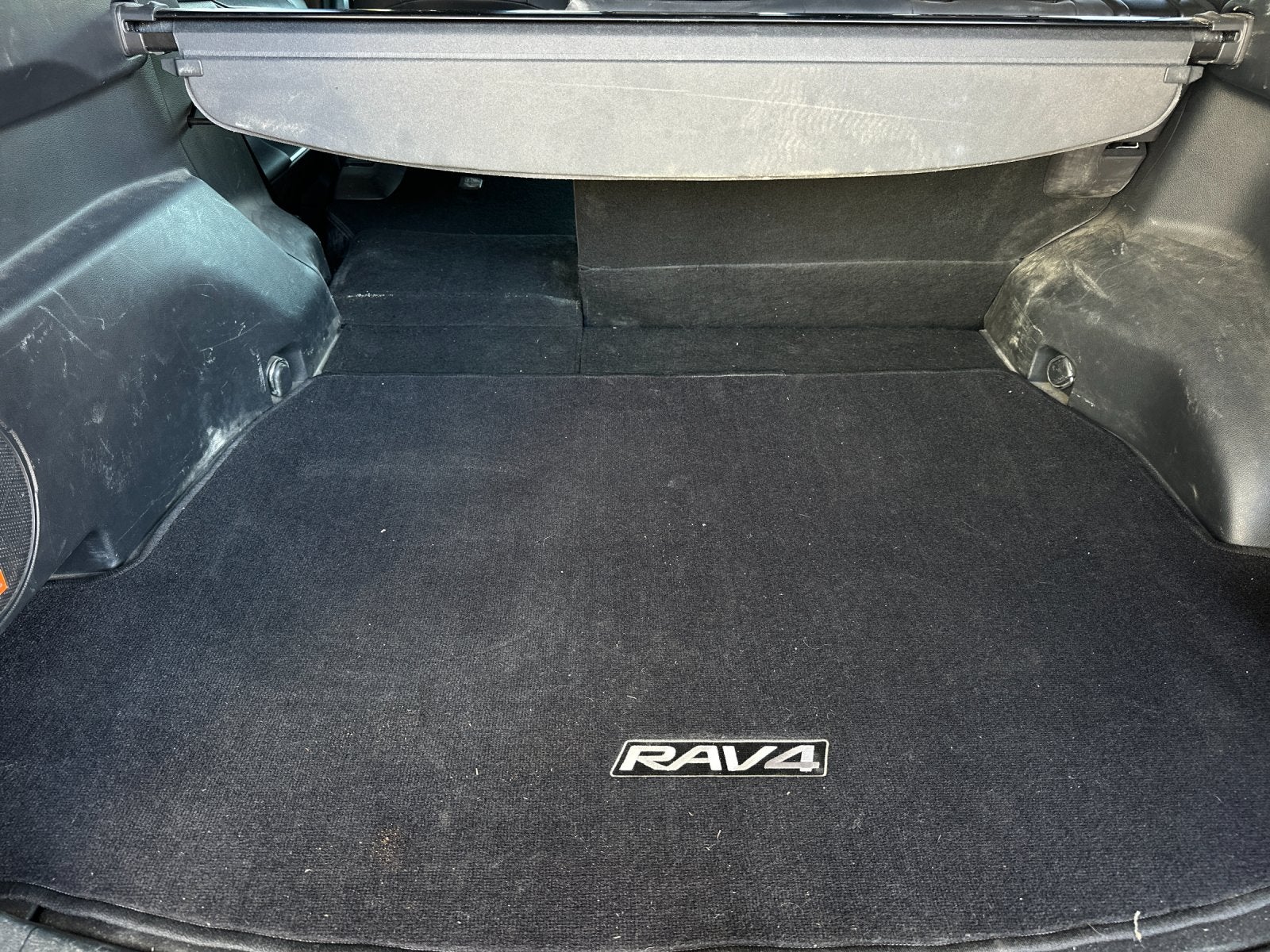 2019 Toyota RAV4 Hybrid XSE