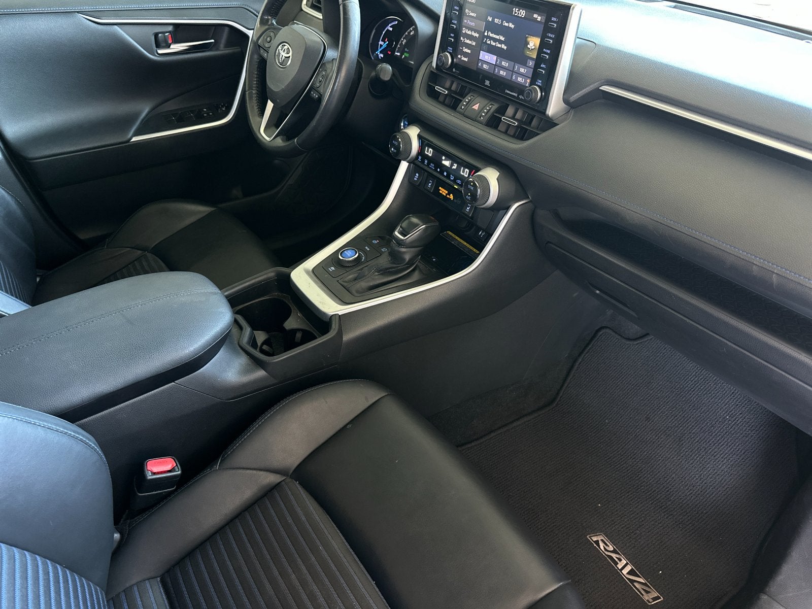 2019 Toyota RAV4 Hybrid XSE