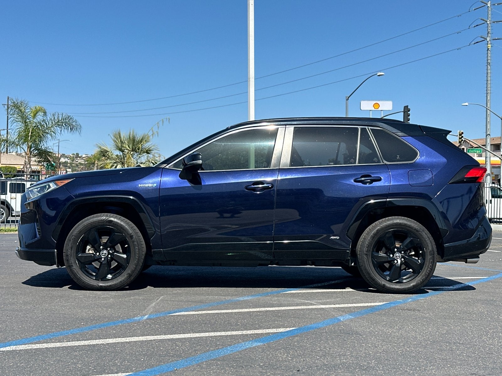 2019 Toyota RAV4 Hybrid XSE