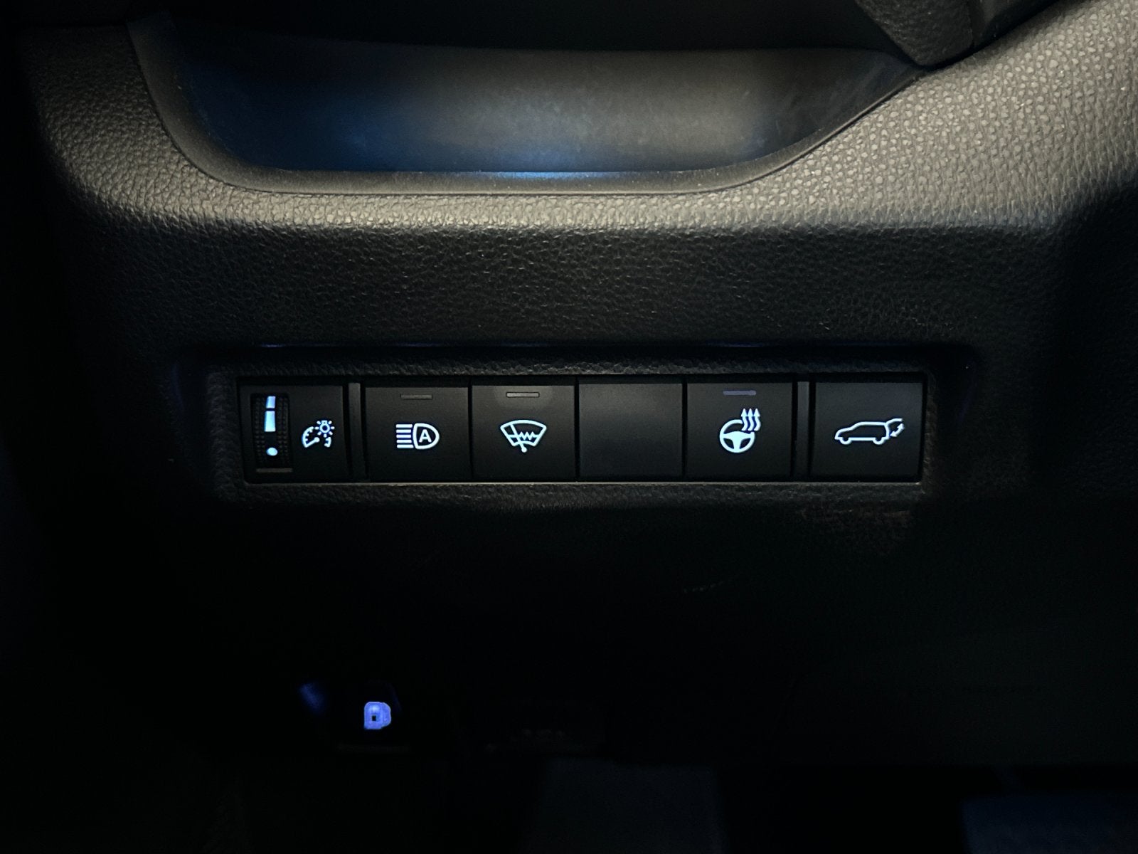 2019 Toyota RAV4 Hybrid XSE