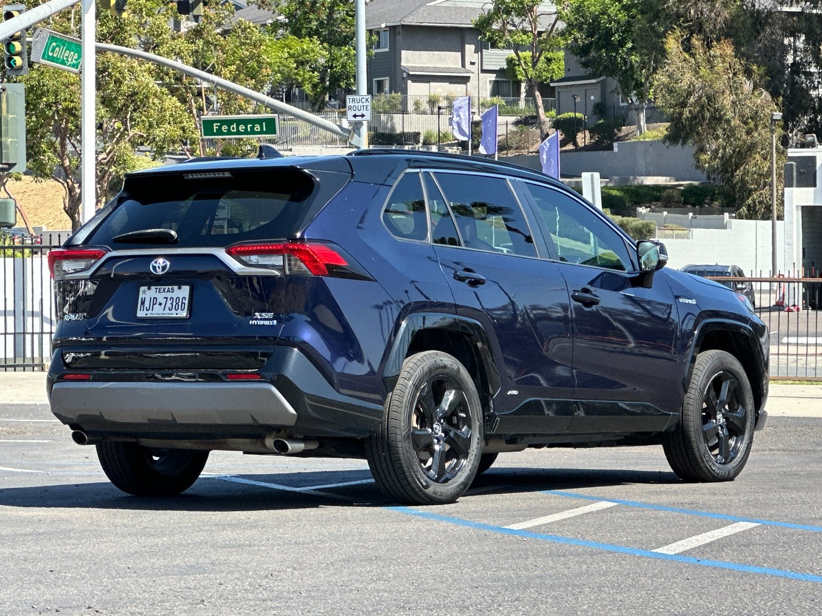 2019 Toyota RAV4 Hybrid XSE