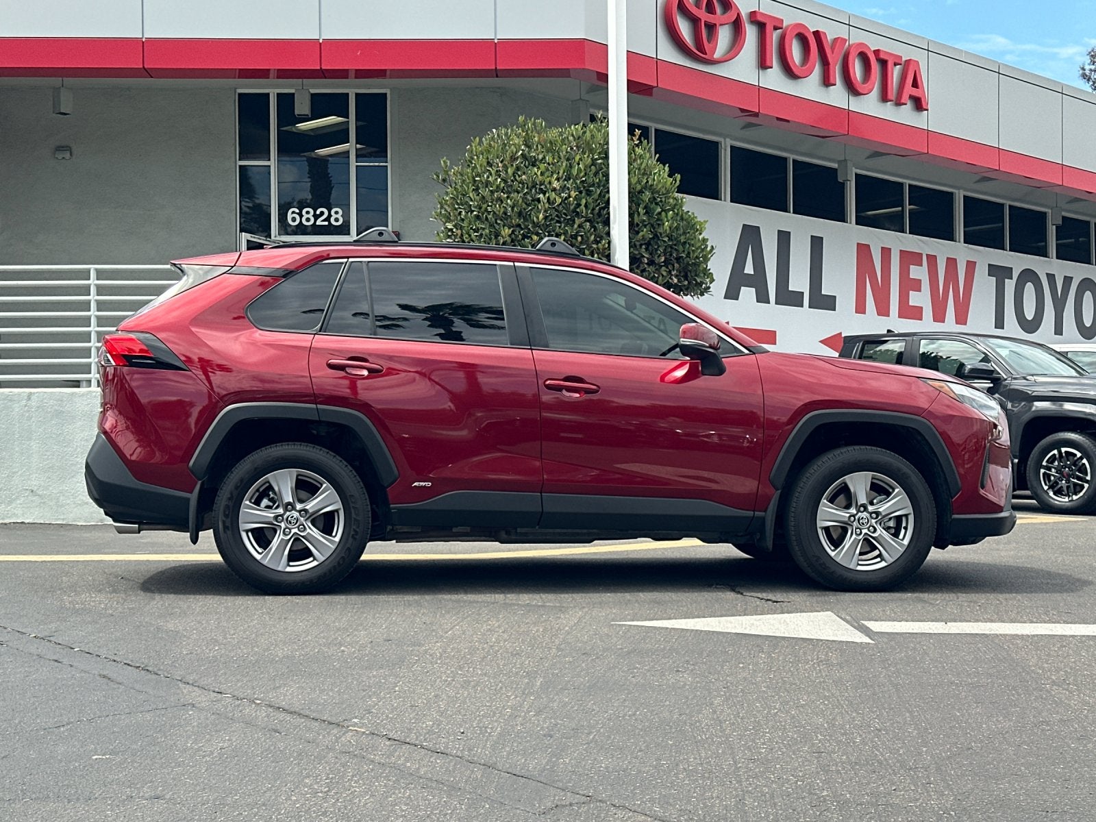 2023 Toyota RAV4 Hybrid XLE