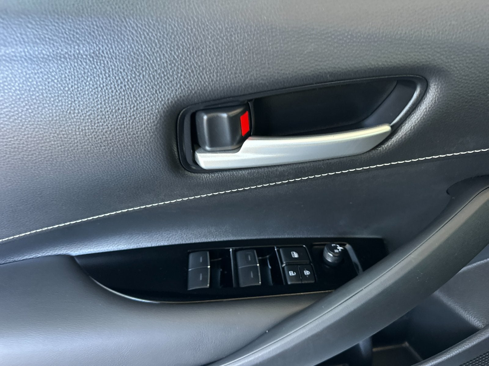 2024 Toyota Corolla Hatchback SE
