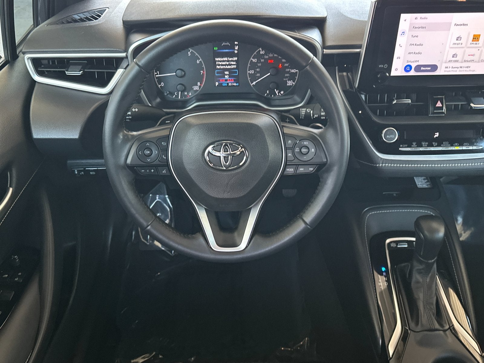 2024 Toyota Corolla Hatchback SE