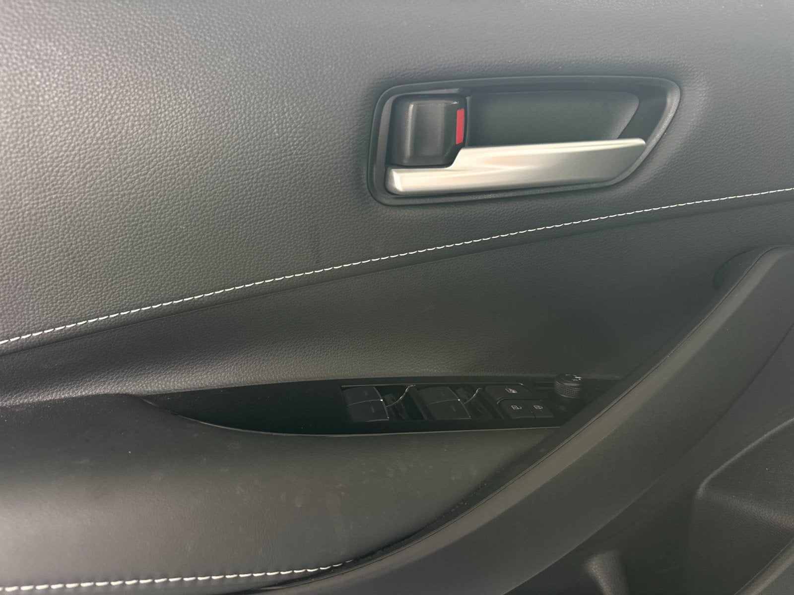 2025 Toyota Corolla Hatchback SE