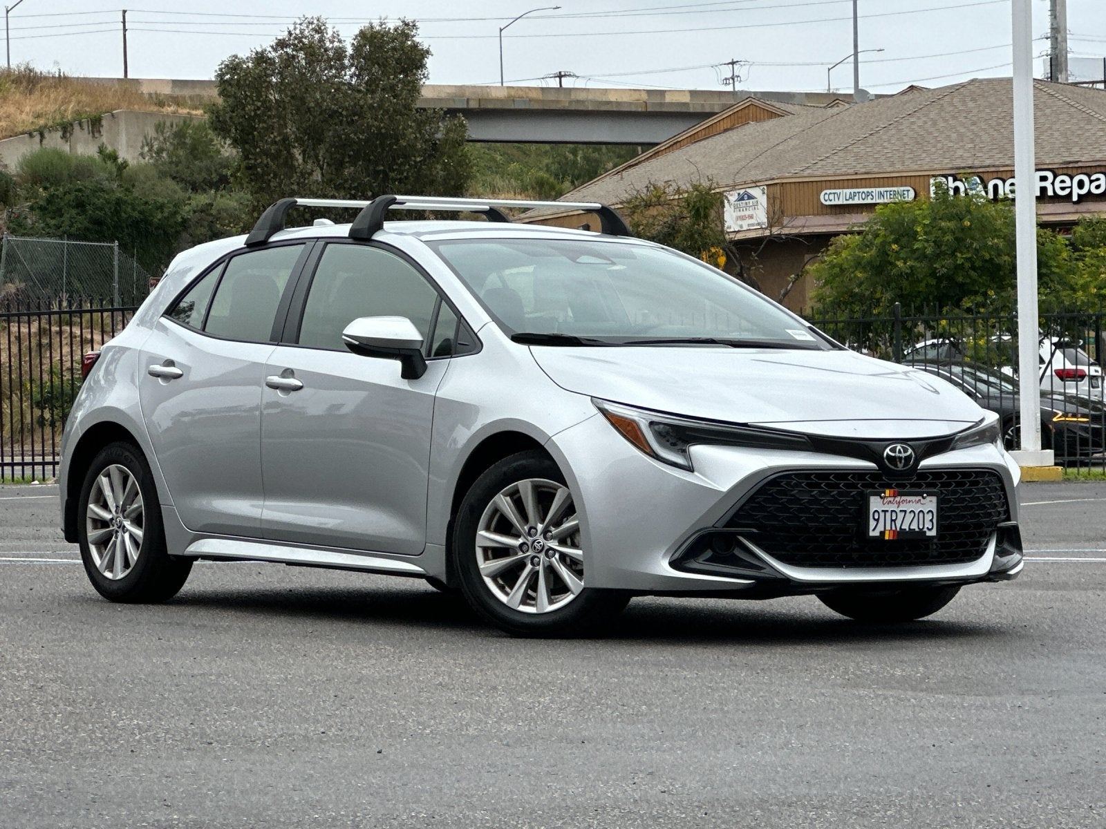 2025 Toyota Corolla Hatchback SE