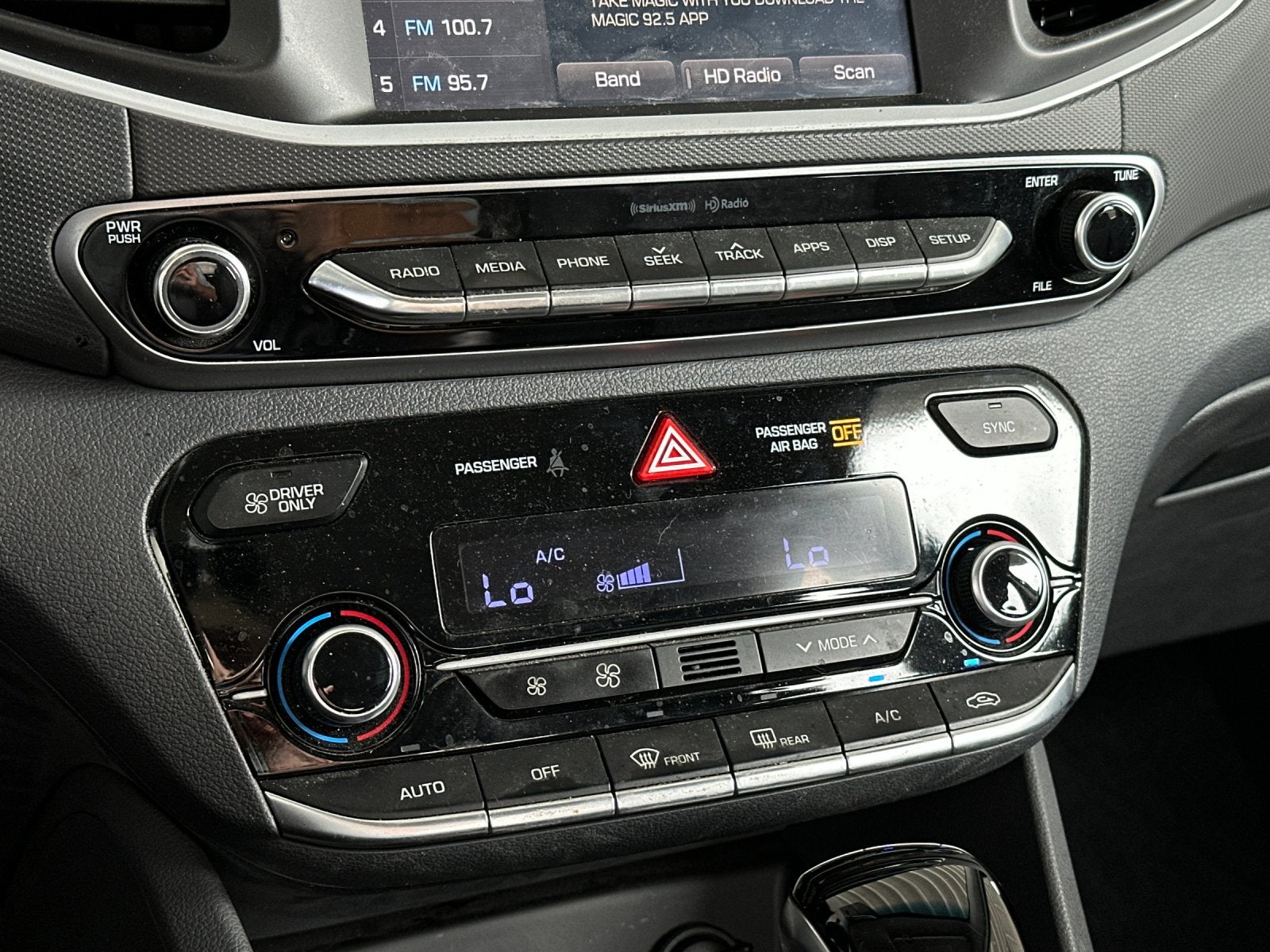 2017 Hyundai Ioniq Hybrid Blue